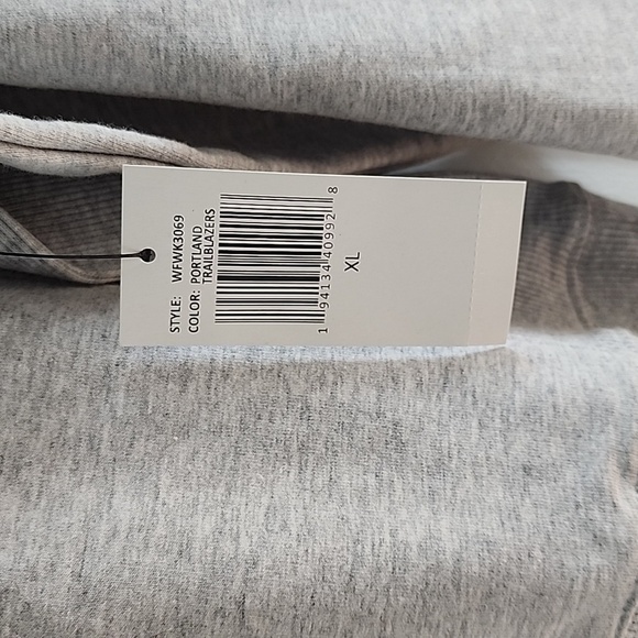 NWT Portland Trailblazers Gray Sweatshirt size XL - Picture 3 of 4